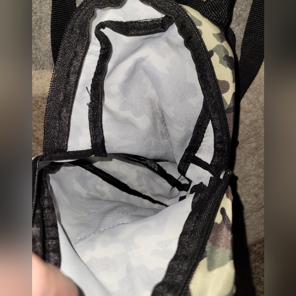 Limited Edition Kendall and Kylie Small Camo Backpack Bag - Picture 5 of 9